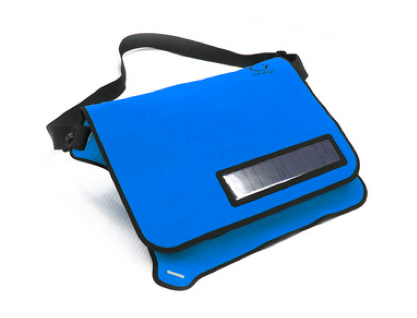 O-Range solar messenger bag in blue on Cool Mom Tech