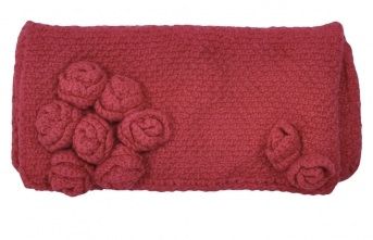 knit rose clutch