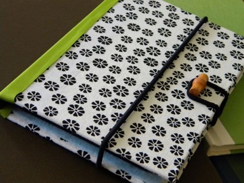 DIY Kindle cover from Carolyn's Homework