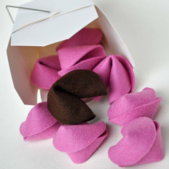 Valentine's craft project: felt fortune cookies