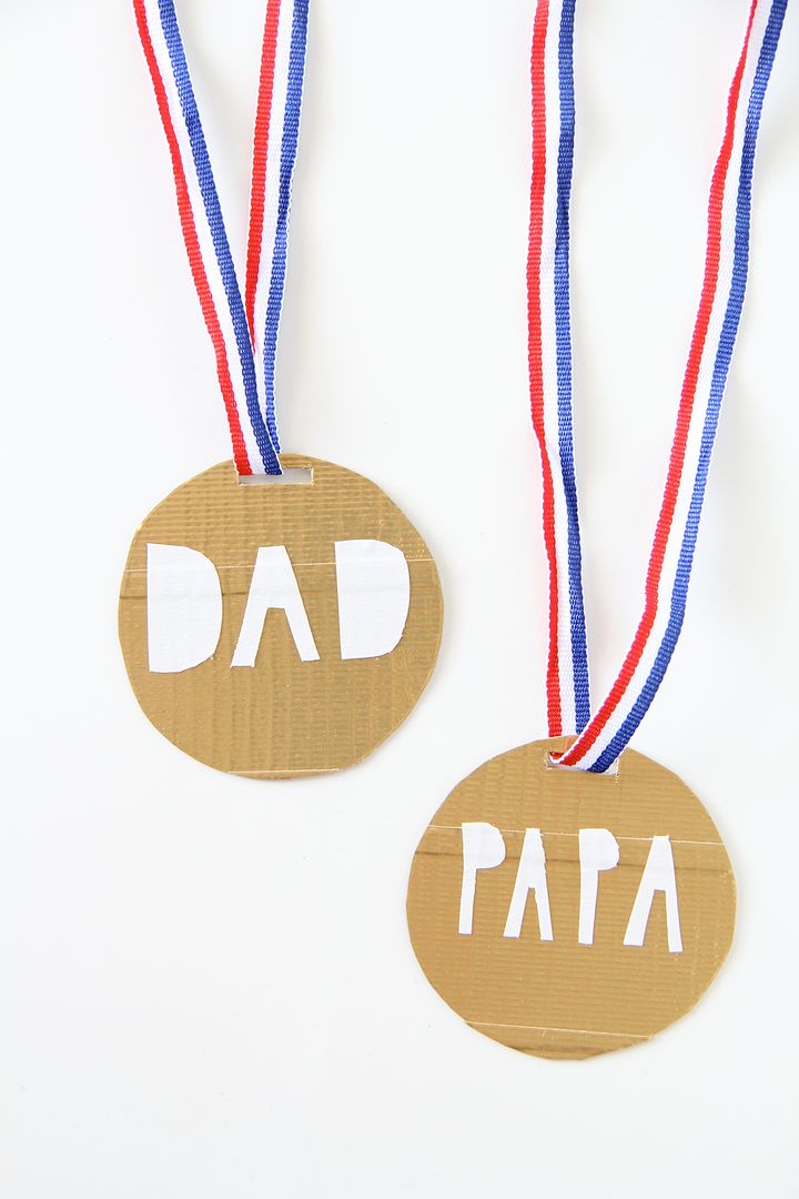 DIY Father's Day gifts from the kids: Easy Gold medals | Tutorial at And we Play