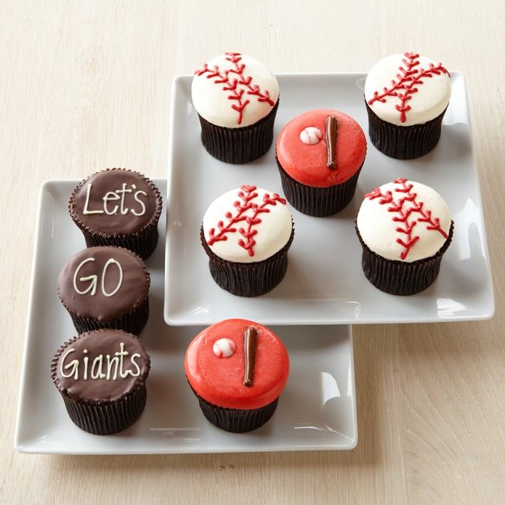 Personalized Father's Day: Customize these cupcakes from Chicago's Cupcakes by More with his favorite ball team