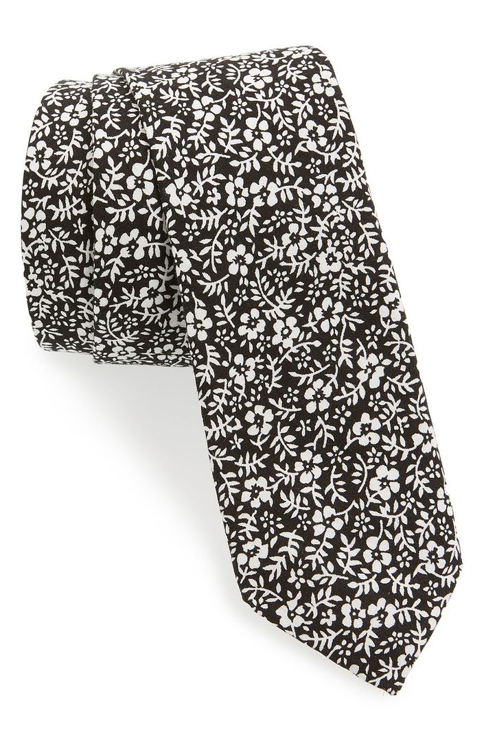 Father's Day gifts under $25: If you're going the tie for Father's Day route, we love this modern Topman Floral Black and White Tie 