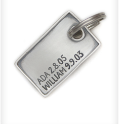 Gifts for grandfathers: personalized key chain