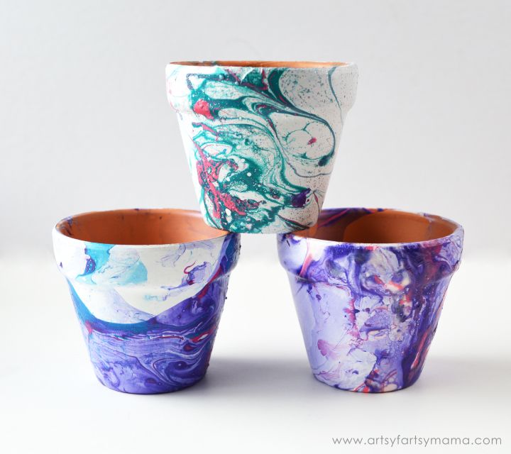 Handmade Mother's Day gifts from kids: Marbled flower pot tutorial from Artsy Fartsy Mama