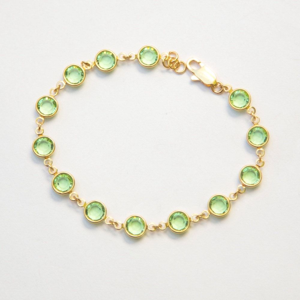 Pantone 2017 color of the year: Glam Greenery jewelry to ring in a peaceful, healthy New Year.