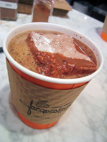 Jacques Torres hot chocolate near Brooklyn Bridge Park