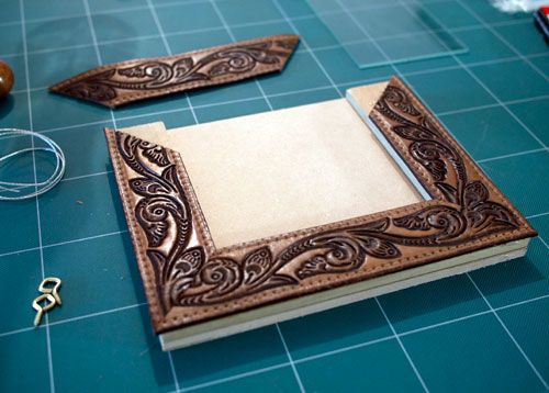 DIY Western belt picture frame at Design Sponge | Cool Mom Picks
