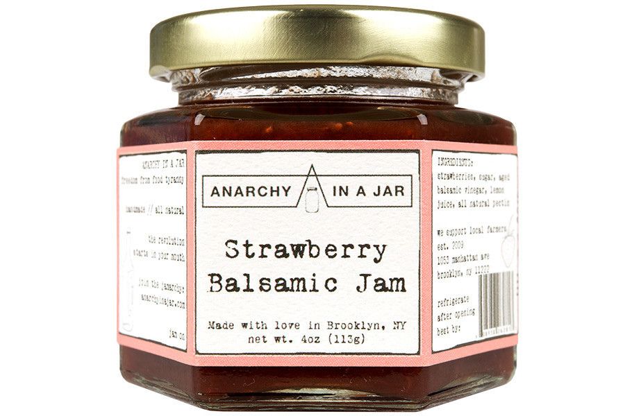 ARtisanal breakfast in bed gift set for Mother's Day, featuring one of our favorite jams