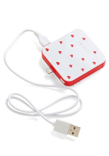 Valentine tech gifts: Bando portable heart charger for iPhone